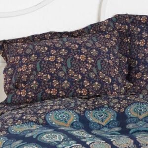 Urban Outfitters Magical Thinking Paisley Medallion Standard Shams Set